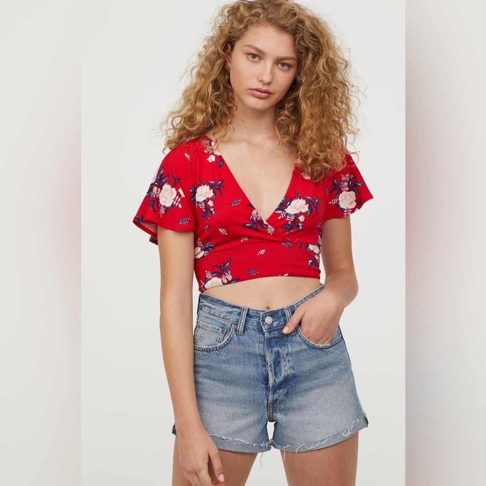 H&M Red Floral Crop-Top